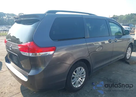 2013 Toyota Sienna Xle V6 8 Passenger из США, поврежденный, VIN 5TDYK3DC4DS337177